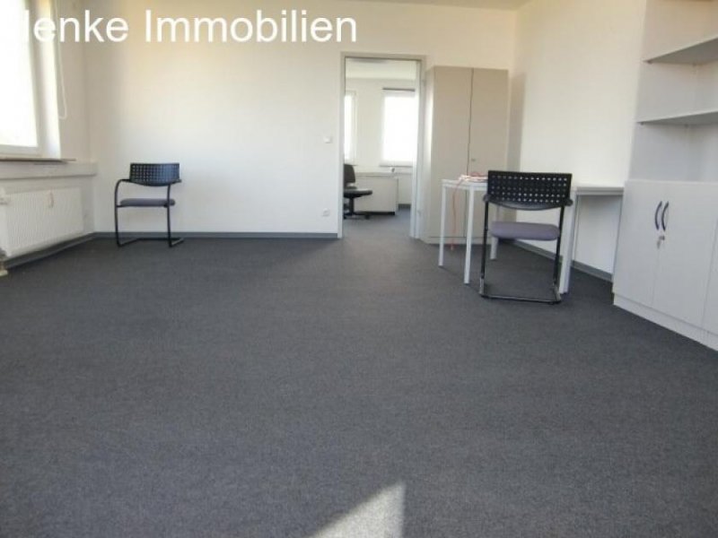 Frankfurt am Main Schöne und helle Bürofläche im 2. OG, 10 Räume, 300 m², Teeküche, Berner Straße, zu vermieten Gewerbe mieten