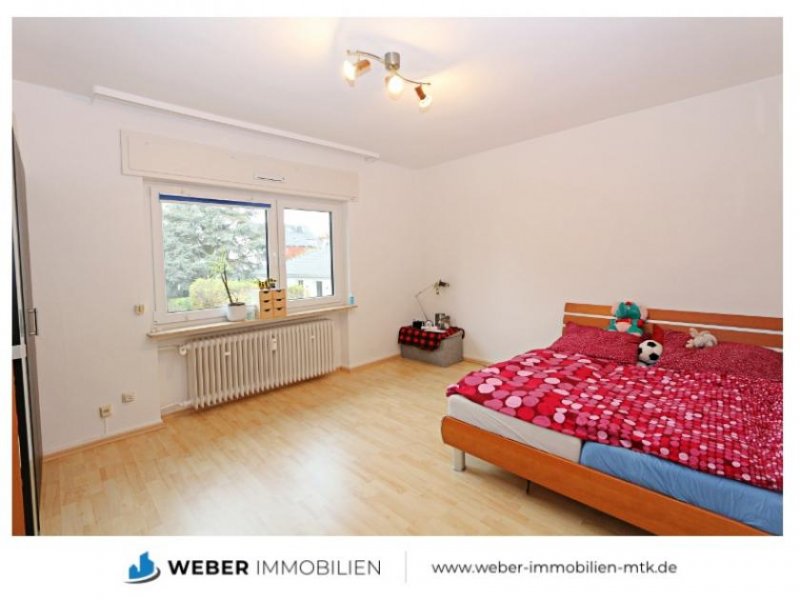 Oberursel (Taunus) TRAUM-hafte 3,5 ZKB im 1.OG eines 3 FH mit SONNEN-Balkon und WOHN-Küche Wohnung mieten