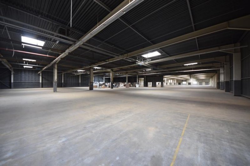 Rodgau DIETZ: Barrierefreie Einfahrt 4,- VHB pro m² - provisionsfreie Gewerbehalle - Niedrige Nebenkosten! Gewerbe mieten