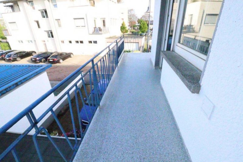 Erlensee WRS Immobilien - Erlensee - kleine Bürofläche in zentraler Lage - mit Balkon und Duschbad Gewerbe mieten