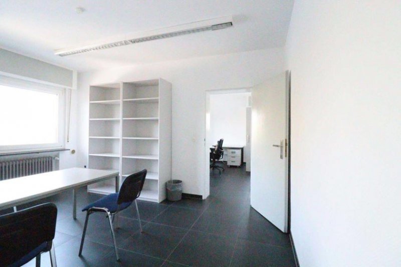 Erlensee WRS Immobilien - Erlensee - kleine Bürofläche in zentraler Lage - mit Balkon und Duschbad Gewerbe mieten