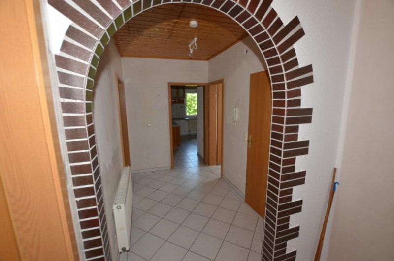 Büdingen DIETZ: Trendige 4 Zimmer-Dachgeschosswohnung im 2- Familienhaus mit Blick ins Grüne! Wohnung mieten
