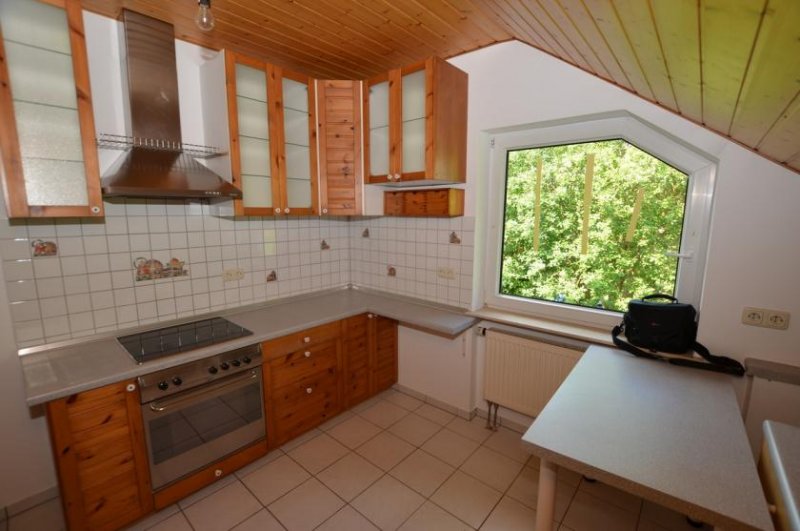 Büdingen DIETZ: Trendige 4 Zimmer-Dachgeschosswohnung im 2- Familienhaus mit Blick ins Grüne! Wohnung mieten