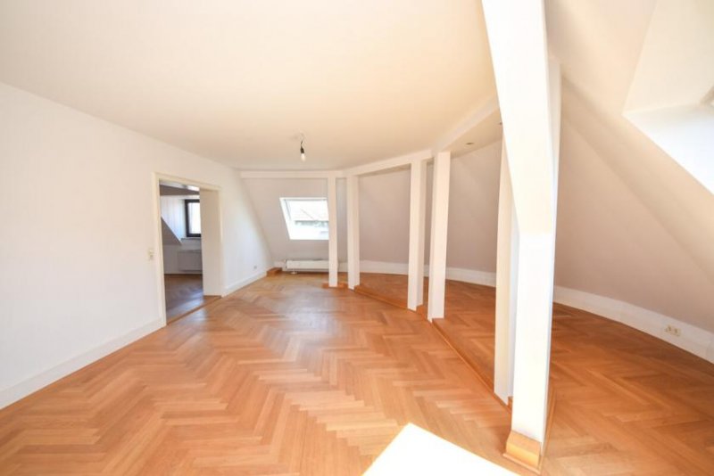 Aschaffenburg DIETZ: 3-4-Zimmer-Dachgeschosswohnung mit Aufzug - Beste Innenstadtlage von Aschaffenburg! Wohnung mieten