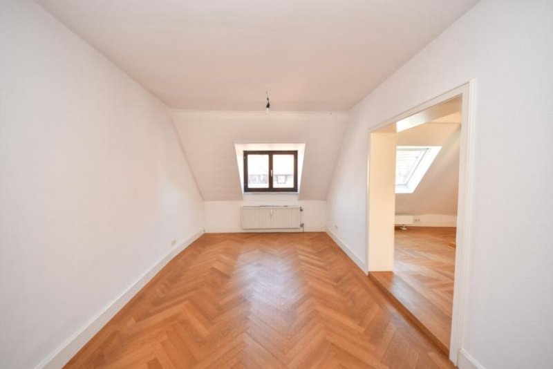 Aschaffenburg DIETZ: 3-4-Zimmer-Dachgeschosswohnung mit Aufzug - Beste Innenstadtlage von Aschaffenburg! Wohnung mieten