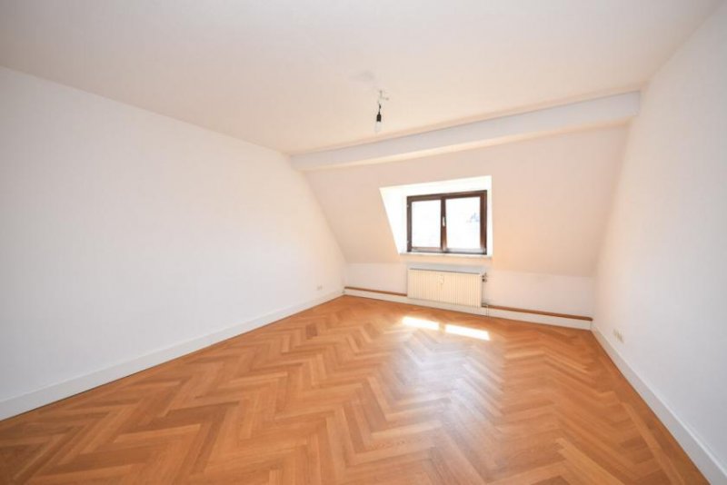 Aschaffenburg DIETZ: 3-4-Zimmer-Dachgeschosswohnung mit Aufzug - Beste Innenstadtlage von Aschaffenburg! Wohnung mieten
