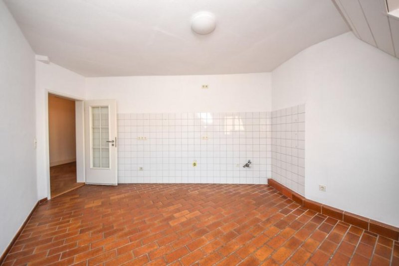 Aschaffenburg DIETZ: 3-4-Zimmer-Dachgeschosswohnung mit Aufzug - Beste Innenstadtlage von Aschaffenburg! Wohnung mieten