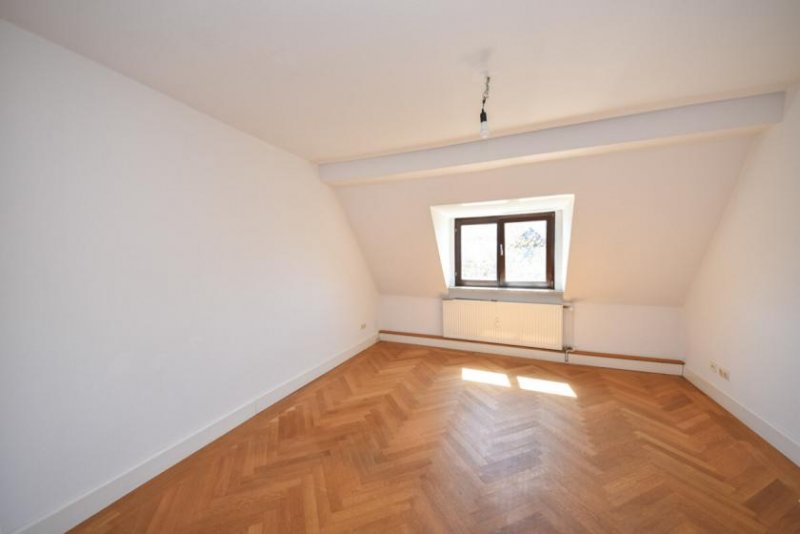 Aschaffenburg DIETZ: 3-4-Zimmer-Dachgeschosswohnung mit Aufzug - Beste Innenstadtlage von Aschaffenburg! Wohnung mieten