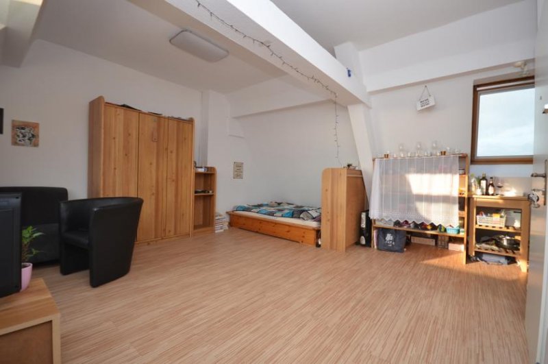 Aschaffenburg DIETZ: Voll-möbliertes 1-Zimmer-Dachgeschosswohnung im 5. Oberrgeschoss - OHNE AUFZUG! Wohnung mieten