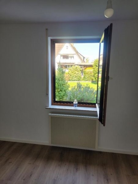 Alzenau Schicke neu sanierte 3,5-Zimmer-Wohnung mit Terrasse und Stellplatz - ruhige Lage Wohnung mieten