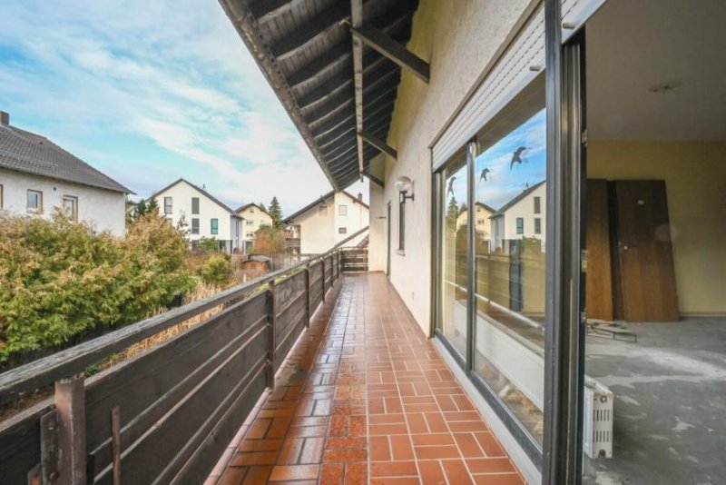 Großostheim DIETZ: Erstbezug nach Sanierung! Modernisierte Obergeschosswohnung mit Balkon in Großostheim! Wohnung mieten