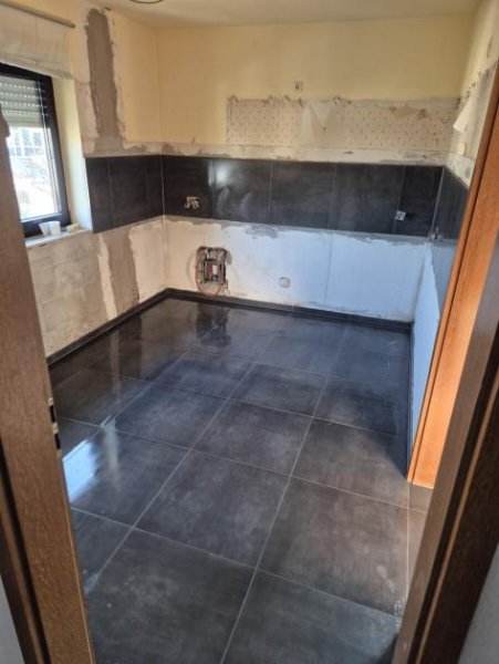 Großostheim DIETZ: Erstbezug nach Sanierung! Modernisierte Obergeschosswohnung mit Balkon in Großostheim! Wohnung mieten