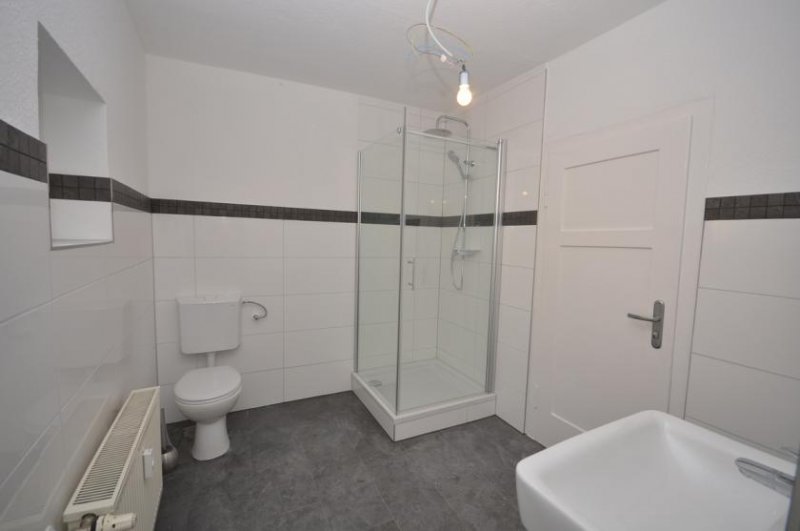 Obernburg am Main DIETZ: Neu renovierte 2-Zimmer-Erdgeschosswohnung mit Einbauküche nur 20m von der Römerstraße! Wohnung mieten