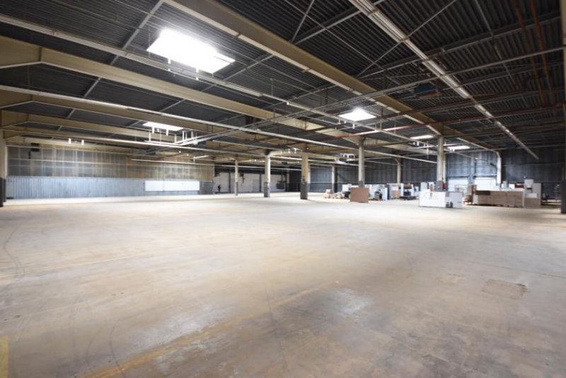 Elsenfeld DIETZ: Barrierefreie Einfahrt 4,- VHB pro m² - provisionsfreie Gewerbehalle - Niedrige Nebenkosten! Gewerbe mieten