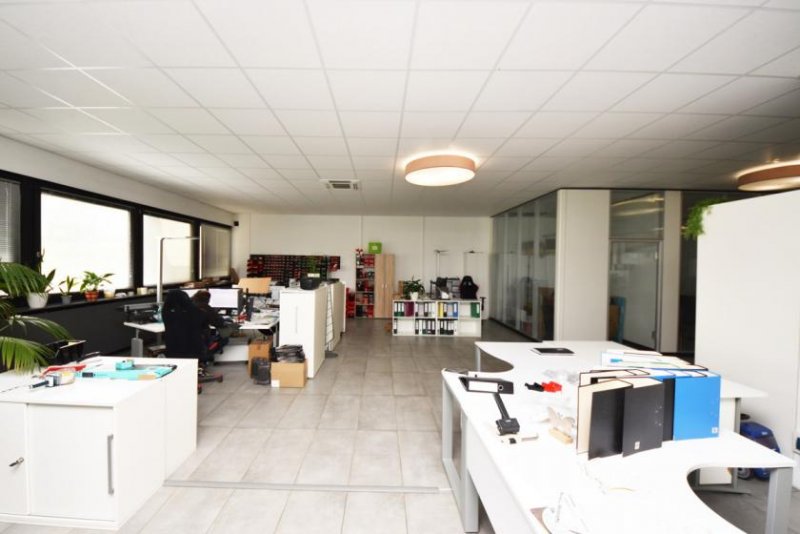 Elsenfeld DIETZ: PROVISIONSFREI Modernisierte Büroetage mit 300m² Bürofläche zur Vermietung! Viele Parkplätze! Gewerbe mieten