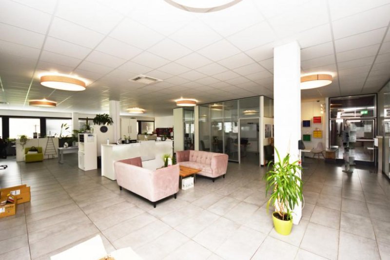 Elsenfeld DIETZ: PROVISIONSFREI Modernisierte Büroetage mit 300m² Bürofläche zur Vermietung! Viele Parkplätze! Gewerbe mieten