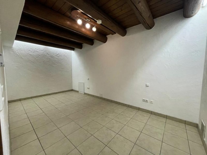 Kleinwallstadt DIETZ: Büroräume zum WOHNEN und ARBEITEN! Ideal auch als Praxis Gewerbe mieten