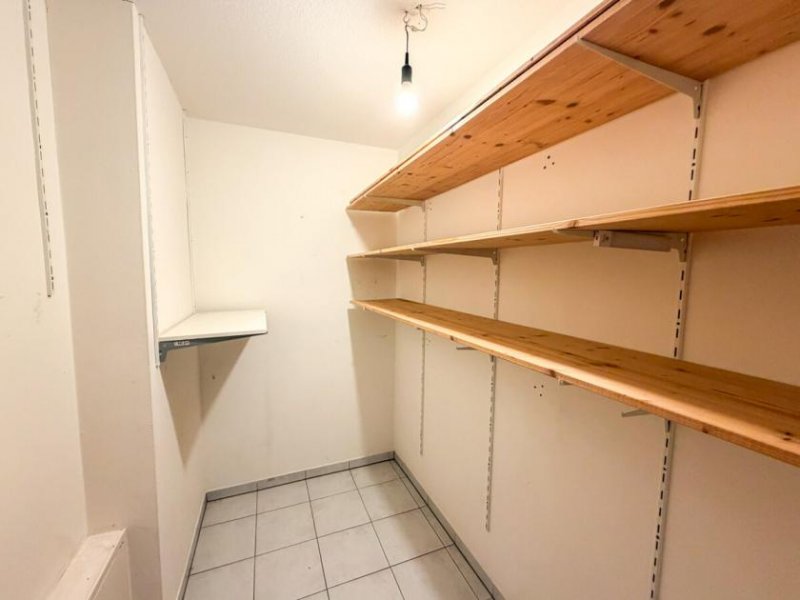 Leidersbach DIETZ: Bezugsfertige 2-Zimmer-Wohnung mit Einbauküche in ruhiger Lage von Leidersbach! Wohnung mieten