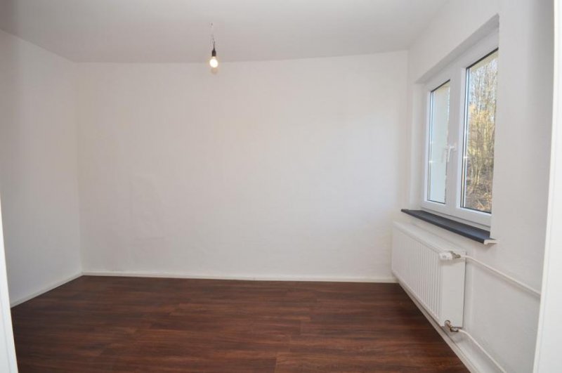 Leidersbach DIETZ: Helle 2-Zimmer-Wohnung mit neuer Einbauküche! Wohnung mieten