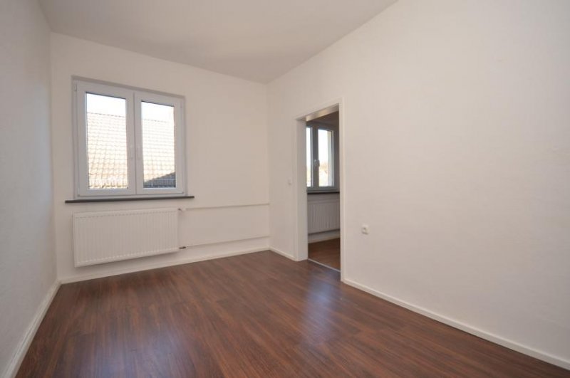 Leidersbach DIETZ: Helle 2-Zimmer-Wohnung mit neuer Einbauküche! Wohnung mieten