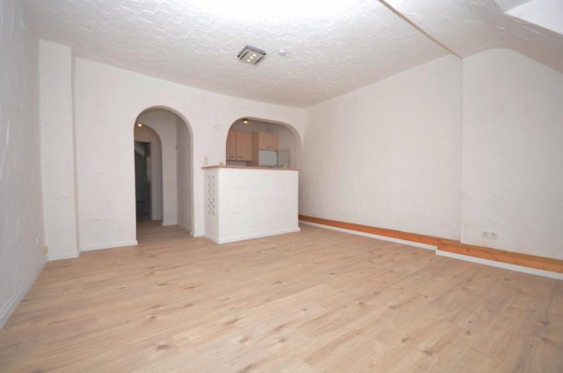 Leidersbach DIETZ: KOMPLETT-MÖBLIERTE 2-Zimmer-Wohnung! Möbelbilder folgen! Leidersbach Wohnung mieten
