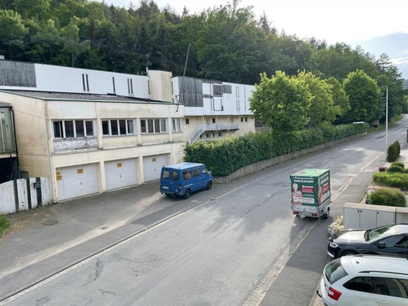 Heigenbrücken DIETZ: Neu-renovierte 1-Zimmer-Wohnung mit Balkon, Einbauküche, optionale Garage in Heigenbrücken! Wohnung mieten