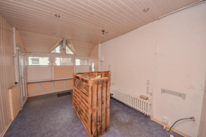Sailauf DIETZ: Ladengeschäft - Verkaufsfläche im Erdgeschoss von 197,50m² zentral gelegen in Sailauf Gewerbe mieten