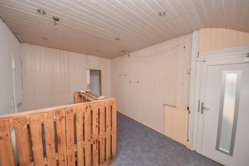 Sailauf DIETZ: Ladengeschäft - Verkaufsfläche im Erdgeschoss von 197,50m² zentral gelegen in Sailauf Gewerbe mieten