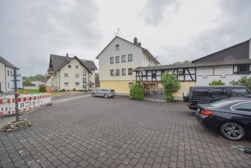 Sailauf DIETZ: Ladengeschäft - Verkaufsfläche im Erdgeschoss von 197,50m² zentral gelegen in Sailauf Gewerbe mieten