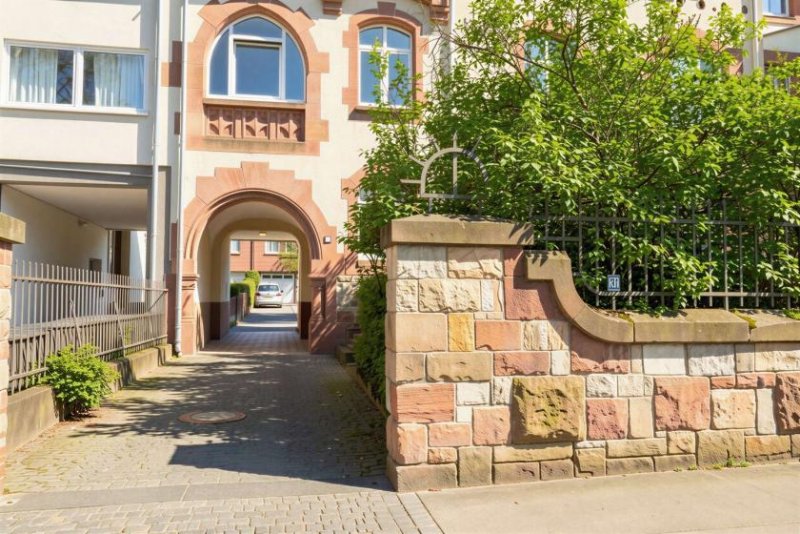 Darmstadt WRS Immobilien - Darmstadt-Bessungen - DG-Maisonette - 5 Zimmer Wohnung mit Balkon Wohnung mieten