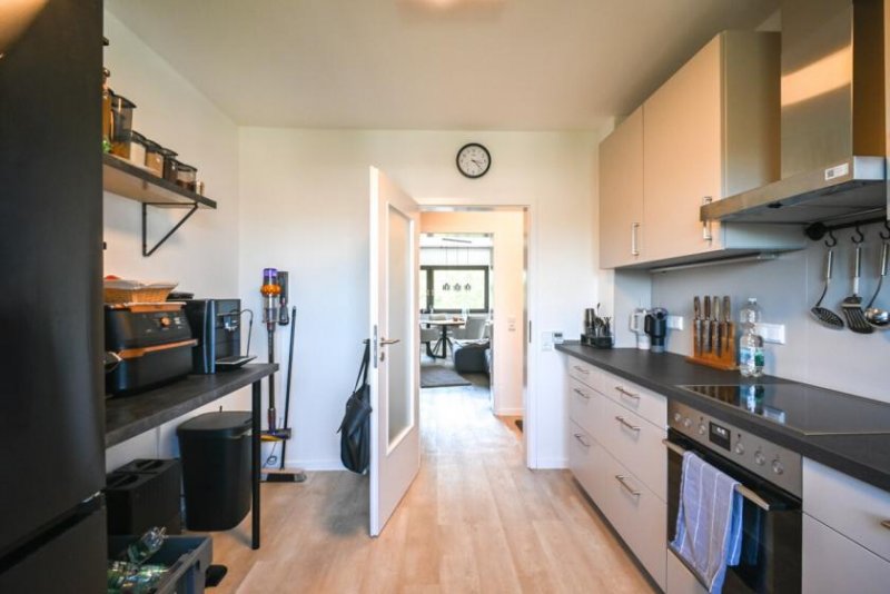 Reinheim DIETZ: TOP-Modernisierte 2-Zimmer-Wohnung im 3. Obergeschoss mit Balkon und Kellerraum Wohnung mieten