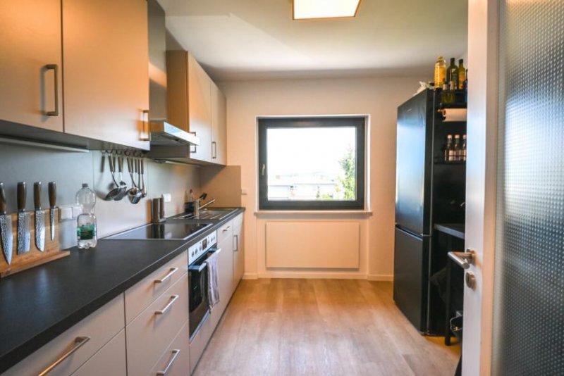 Reinheim DIETZ: TOP-Modernisierte 2-Zimmer-Wohnung im 3. Obergeschoss mit Balkon und Kellerraum Wohnung mieten