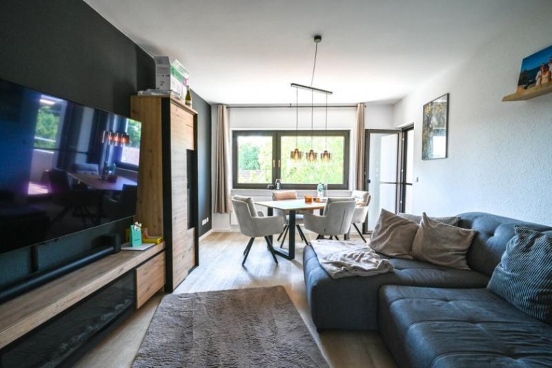 Reinheim DIETZ: TOP-Modernisierte 2-Zimmer-Wohnung im 3. Obergeschoss mit Balkon und Kellerraum Wohnung mieten