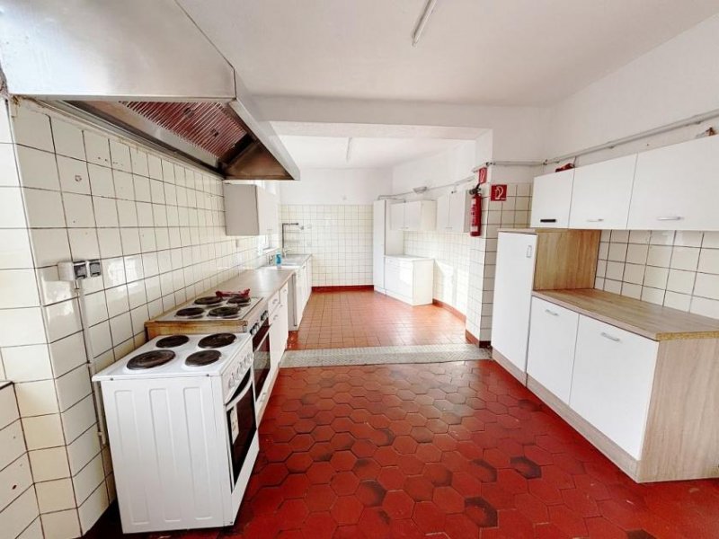 Bickenbach (Landkreis Darmstadt-Dieburg) Vielseitig nutzbares Wohn-/Geschäftshaus – ideal für die verschiedensten Betreiberkonzepte Gewerbe mieten