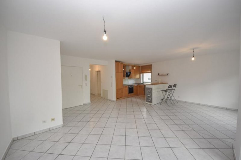 Dieburg DIETZ: Einzugsbereite 2-Zimmer-Terrassenwohnung, eigener Garten, Einbauküche und Parkplatz! Wohnung mieten