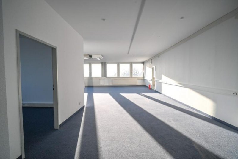 Babenhausen DIETZ! Büro-, Praxis oder sonstige Gewerberäume - zentrale Lage von Babenhausen! Fitnessstudio im EG Gewerbe mieten