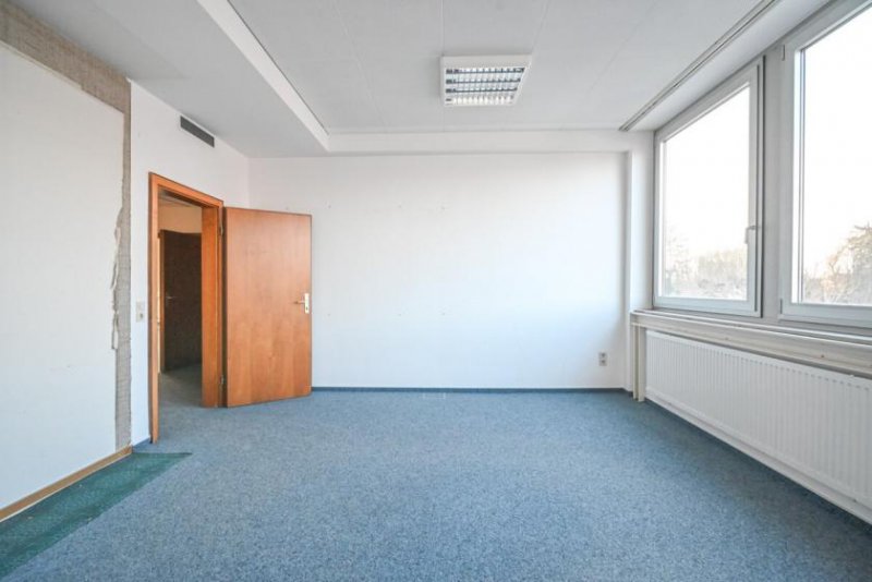 Babenhausen DIETZ! Büro-, Praxis oder sonstige Gewerberäume - zentrale Lage von Babenhausen! Fitnessstudio im EG Gewerbe mieten