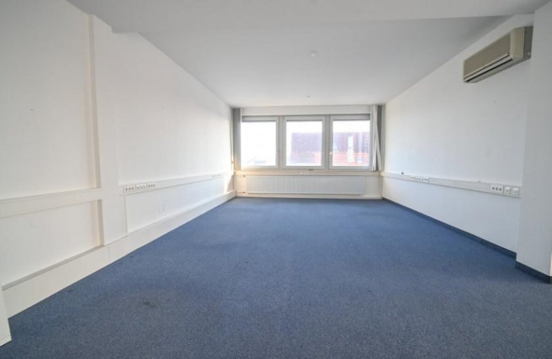 Babenhausen DIETZ! Büro-, Praxis oder sonstige Gewerberäume - zentrale Lage von Babenhausen! Fitnessstudio im EG Gewerbe mieten