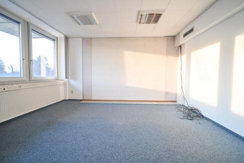 Babenhausen DIETZ! Büro-, Praxis oder sonstige Gewerberäume - zentrale Lage von Babenhausen! Fitnessstudio im EG Gewerbe mieten