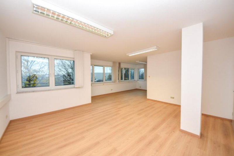Babenhausen DIETZ: Bürohaus mit über 290m² Fläche im Gewerbegebiet zu vermieten! 40m² Dachterrasse! Gewerbe mieten