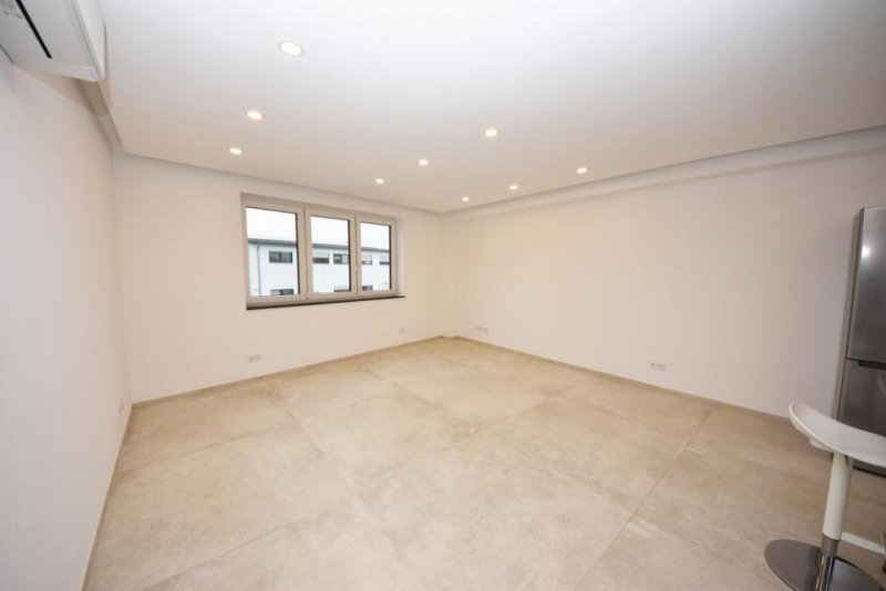 Babenhausen DIETZ: Gehobene 3-Zimmer Büro- Praxisfläche mit hochwertiger Einbauküche, Tageslichtbad, Kunden-WC! Gewerbe mieten