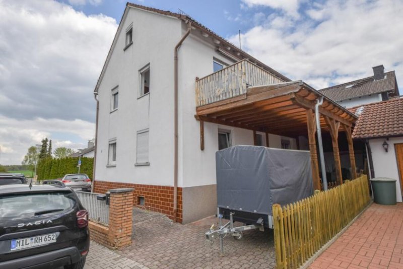 Babenhausen DIETZ: Gepflegte 3-Zimmerwohnung im 1.OG mit Balkon in Langstadt, Babenhausen nahe des Feldes! Wohnung mieten