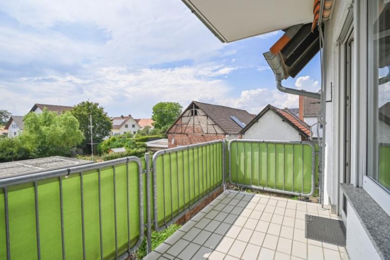 Babenhausen DIETZ: Gepflegte Obergeschosswohnung mit Balkon und Stellplatz in Babenhausen - Hergershausen. Wohnung mieten