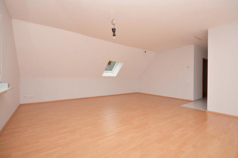 Münster (Landkreis Darmstadt-Dieburg) DIETZ: 2016 sanierte 3 Zimmer Dachgeschosswohnung Top modernisiert - Herrliche Wohnlage Wohnung mieten