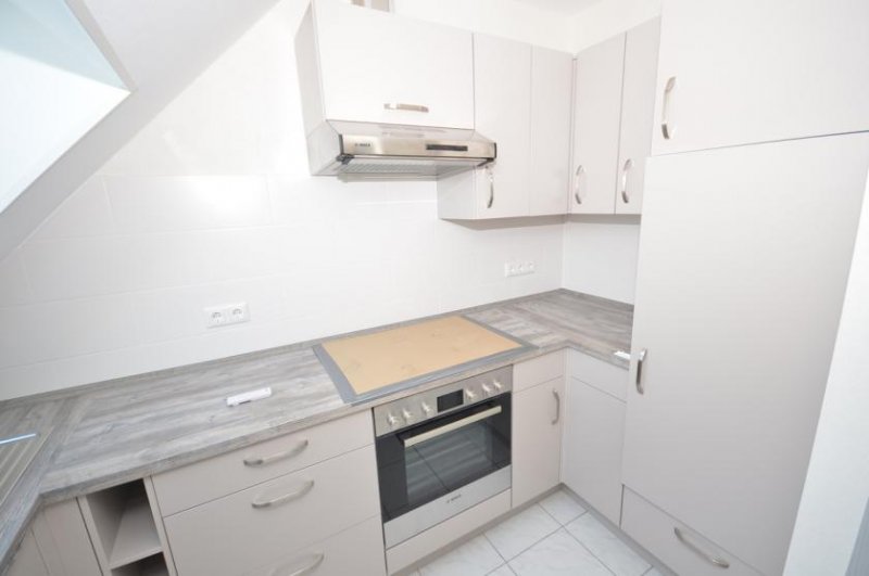 Münster (Landkreis Darmstadt-Dieburg) DIETZ: 2016 sanierte 3 Zimmer Dachgeschosswohnung Top modernisiert - Herrliche Wohnlage Wohnung mieten