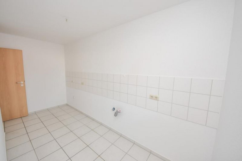 Münster (Landkreis Darmstadt-Dieburg) DIETZ: Einzugsbereite und renovierte 3-Zimmerwohnung im ersten Obergeschoss in Münster zu vermieten! Wohnung mieten