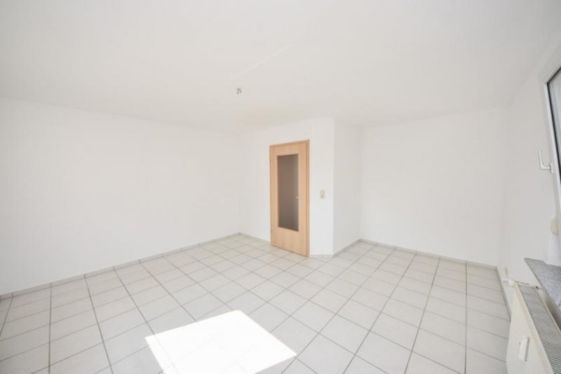 Münster (Landkreis Darmstadt-Dieburg) DIETZ: Einzugsbereite und renovierte 3-Zimmerwohnung im ersten Obergeschoss in Münster zu vermieten! Wohnung mieten