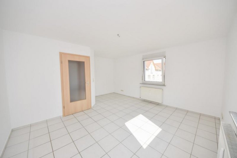 Münster (Landkreis Darmstadt-Dieburg) DIETZ: Einzugsbereite und renovierte 3-Zimmerwohnung im ersten Obergeschoss in Münster zu vermieten! Wohnung mieten
