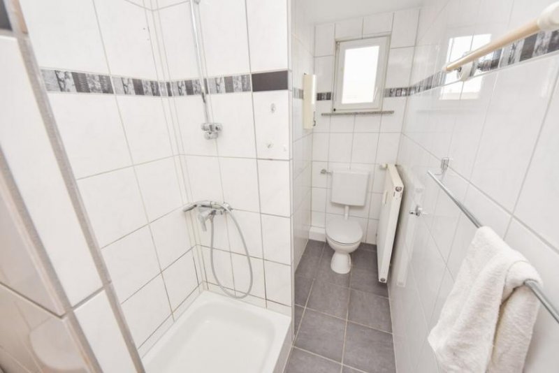 Münster (Landkreis Darmstadt-Dieburg) DIETZ: Einzugsbereite und renovierte 3-Zimmerwohnung im ersten Obergeschoss in Münster zu vermieten! Wohnung mieten