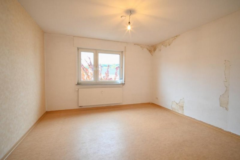 Schaafheim DIETZ: Gepflegte 4 Zi-Wohnung im ersten OG - 2 Balkon - Garage Wohnung mieten